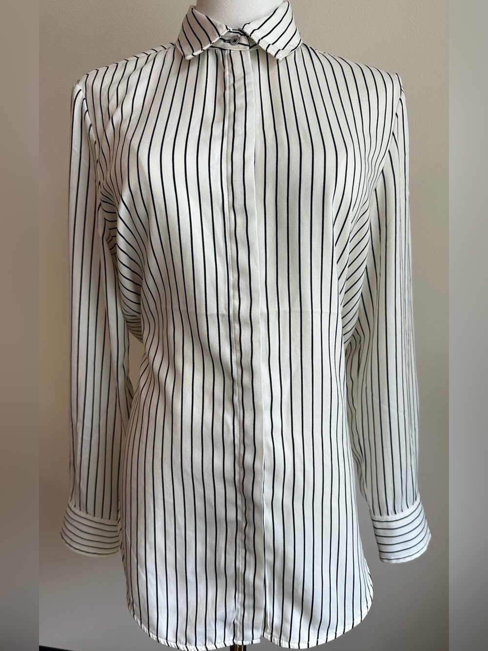 Rachel Zoe Black-and-White Vertical Stripe Button-Down Collared Shirt